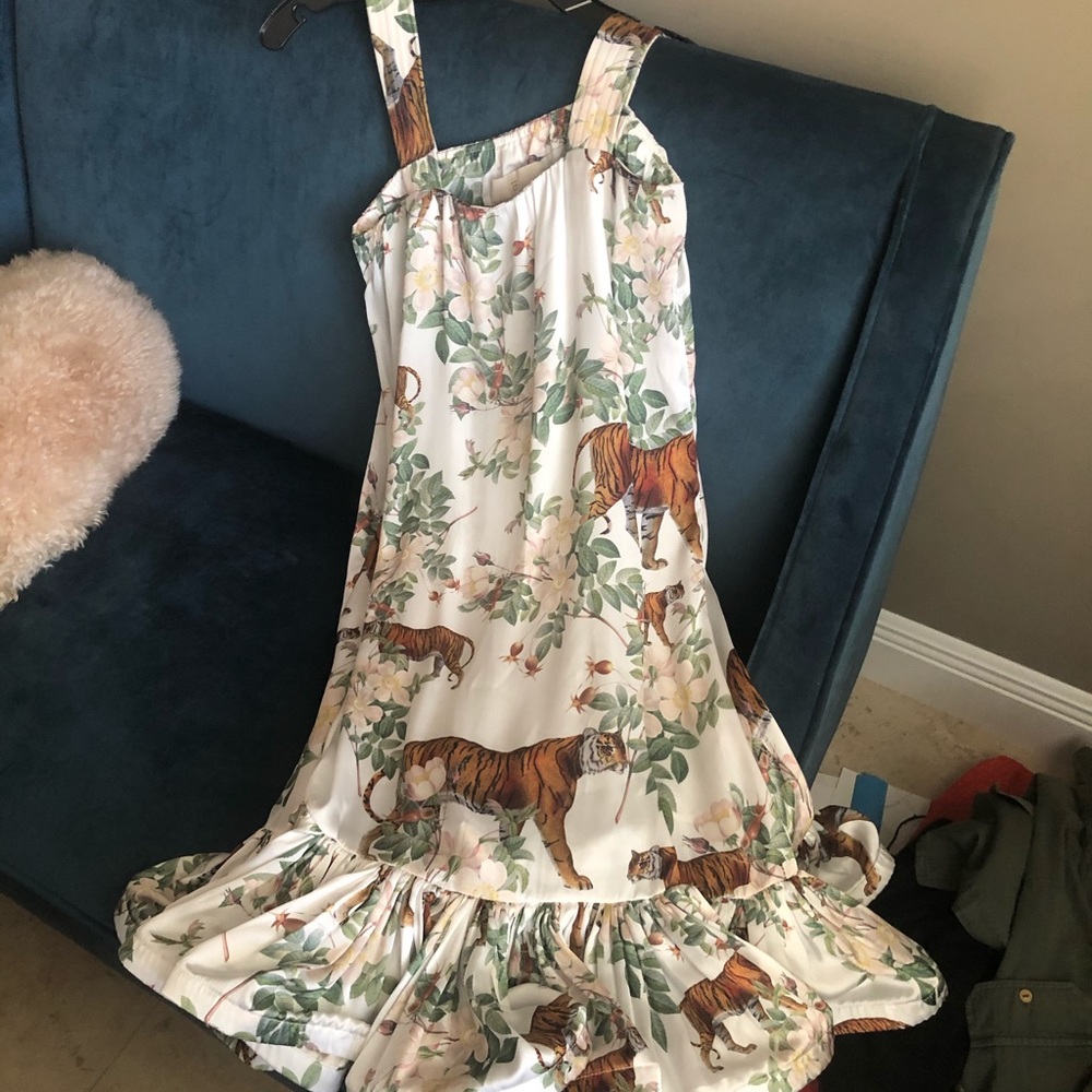 Eugenia Fernandez Flower and leopard 🐆 dress - Picture 5 of 8